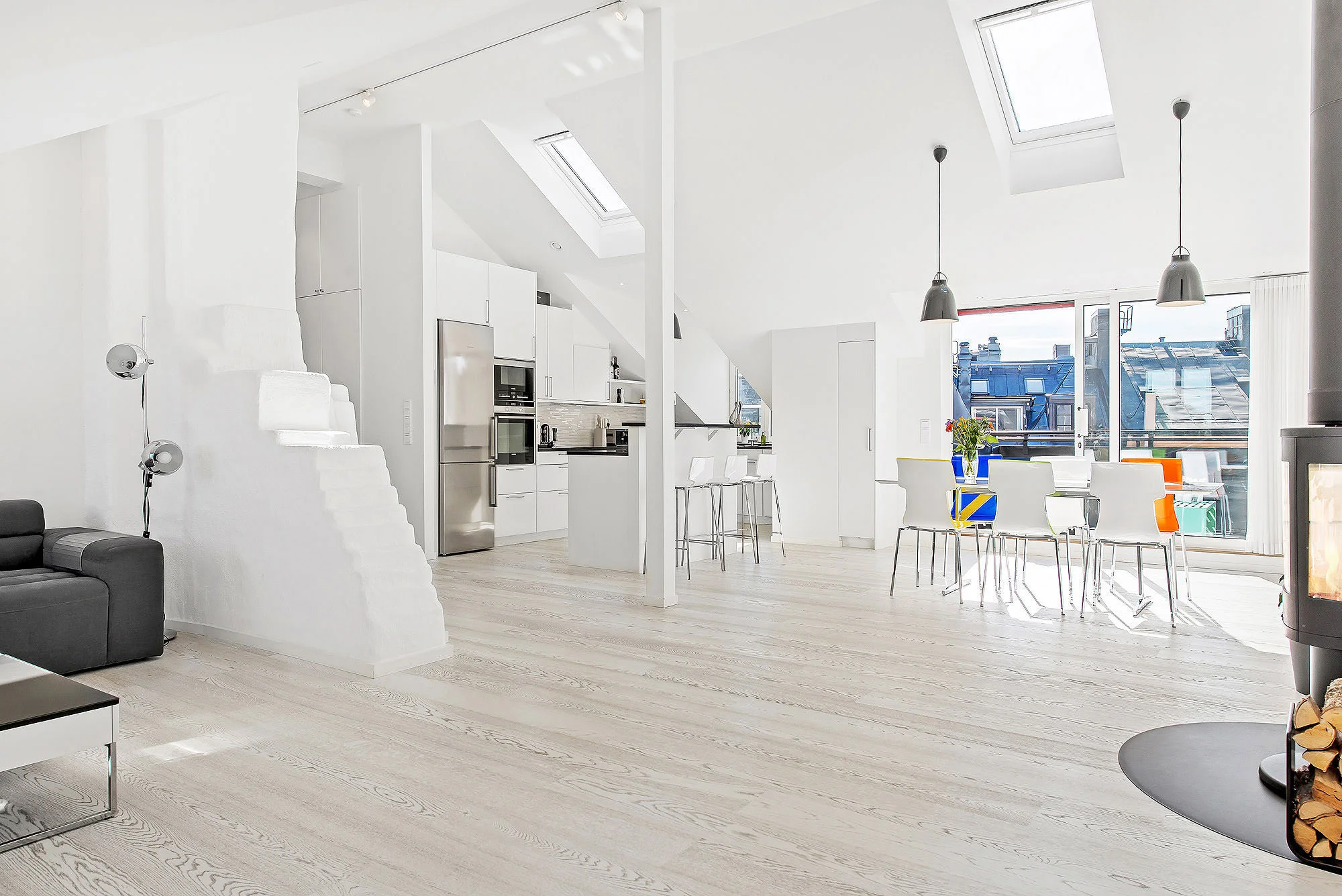 4. La╠egga Golv (1)