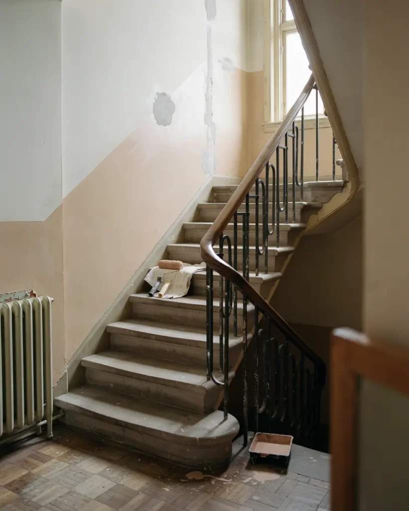 fr n slitet till v lkomnande trapphus smarta val vid renovering och m lning